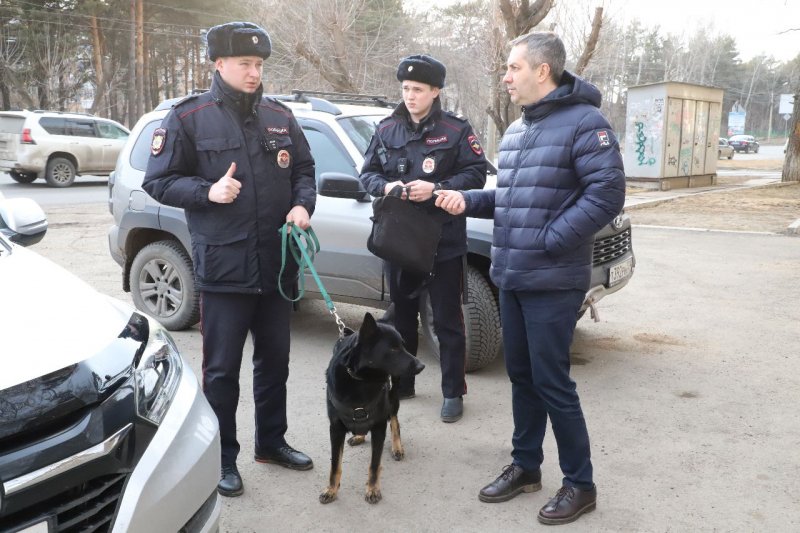 В Канске общественник проверил работающие на маршруте наряды патрульно-постовой службы и написал статью к 100-летию ППС